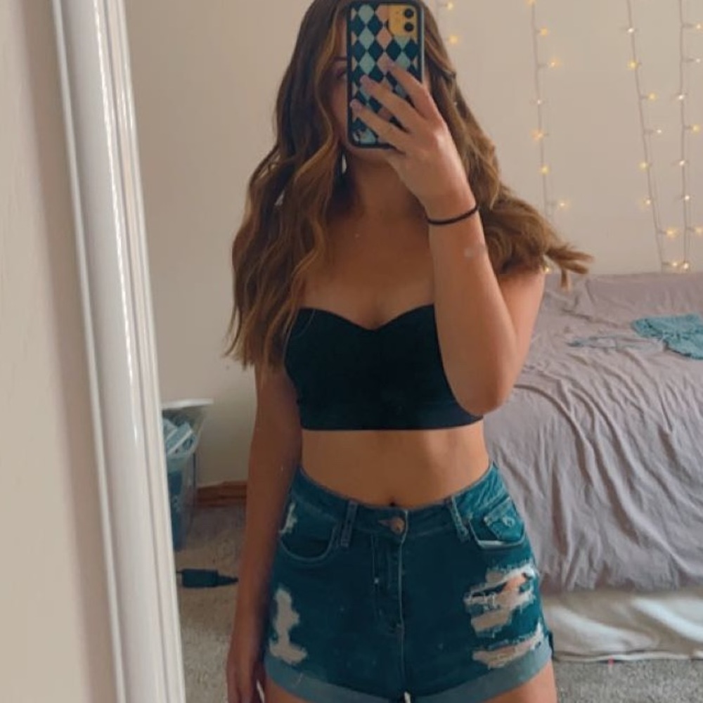 Bustier type crop top
